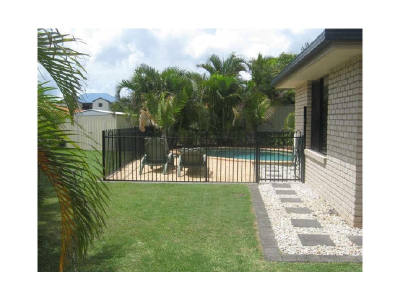 Sandstone Point QLD 4511