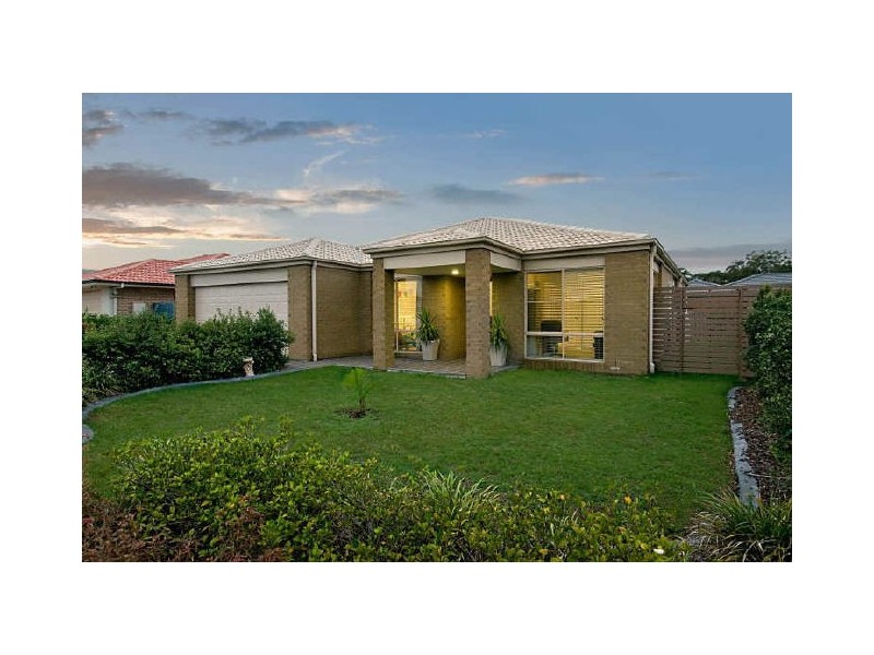 250 Bestmann Road, Sandstone Point QLD 4511