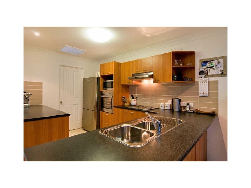 250 Bestmann Road, Sandstone Point QLD 4511