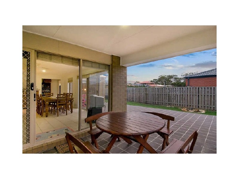 250 Bestmann Road, Sandstone Point QLD 4511