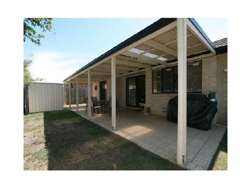 7 Coogee Place, Sandstone Point QLD 4511