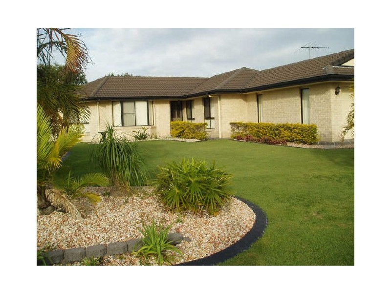 7 Coogee Place, Sandstone Point QLD 4511
