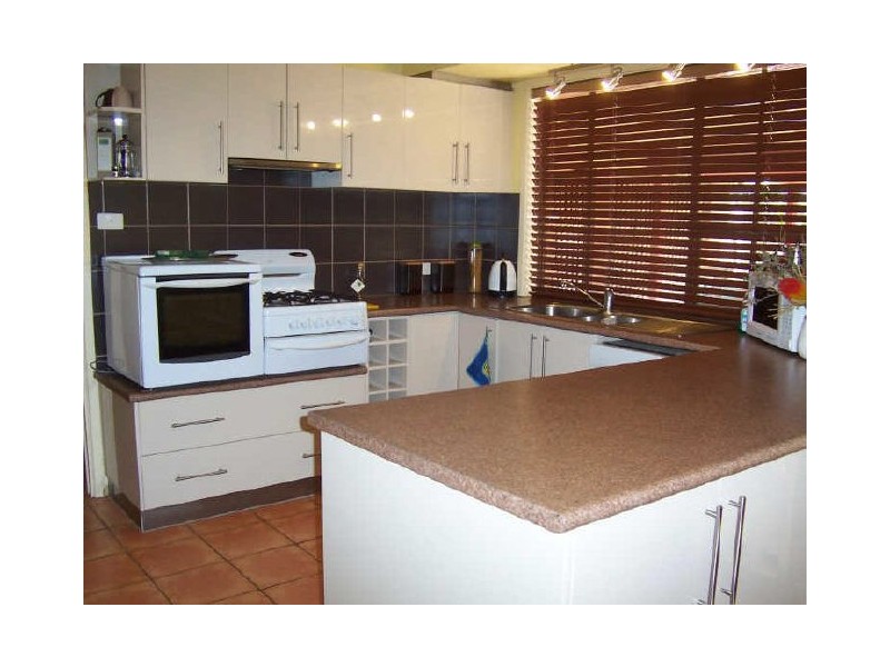 3 Carl Court, Banksia Beach QLD 4507