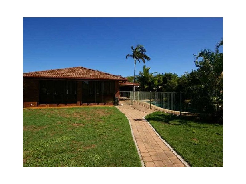 3 Carl Court, Banksia Beach QLD 4507