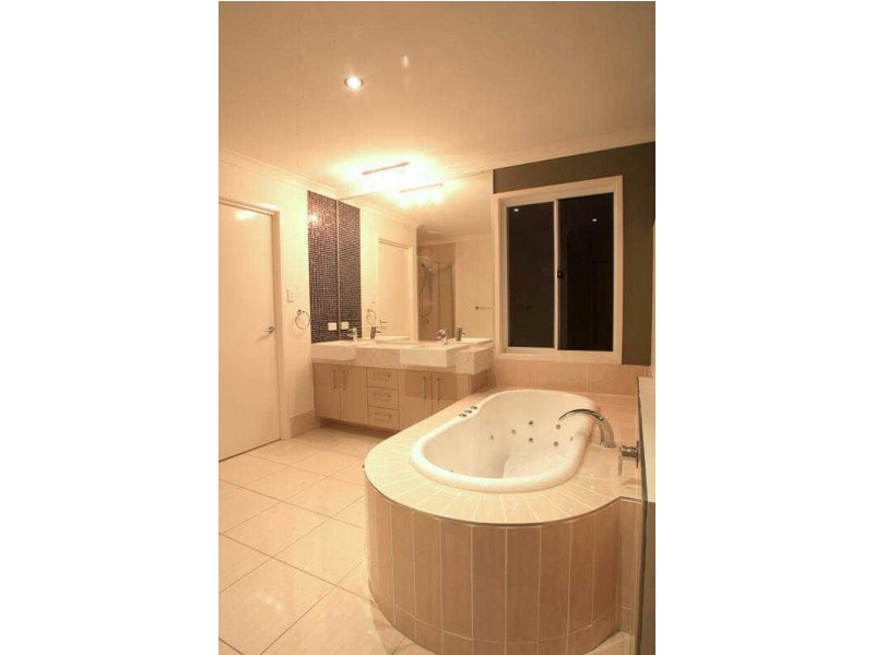 96 Marina Blvd, Banksia Beach QLD 4507