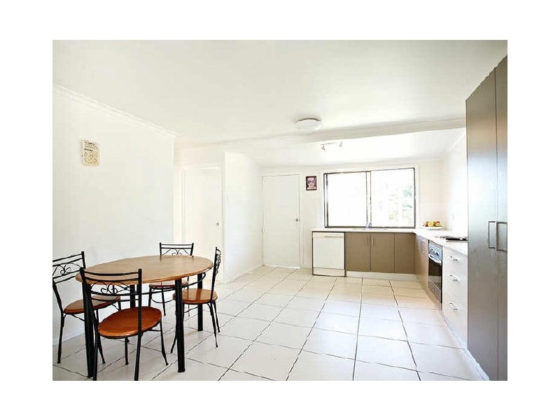 27 Cumming Street, Bongaree QLD 4507