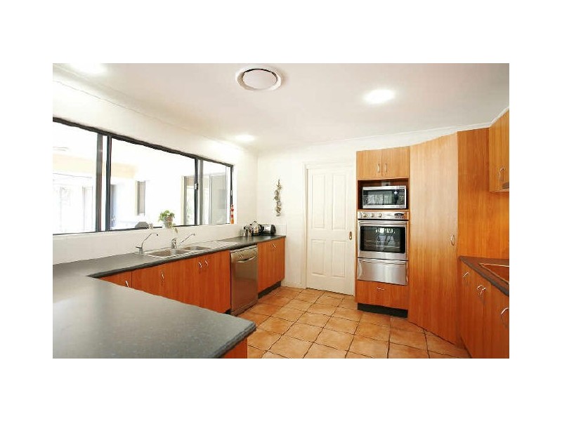 4 Albatross Court, Banksia Beach QLD 4507