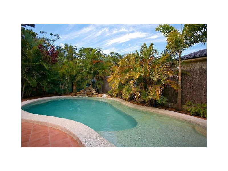 4 Albatross Court, Banksia Beach QLD 4507
