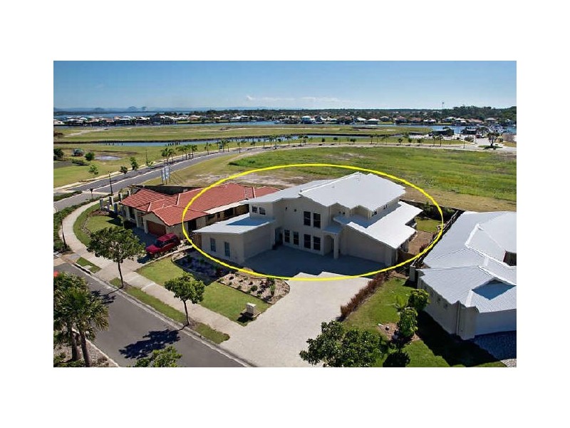2/55 Marina Blvd, Banksia Beach QLD 4507