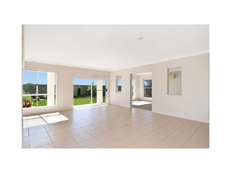 2/55 Marina Blvd, Banksia Beach QLD 4507