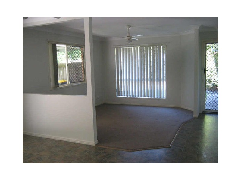 156 Bestmann Road, Sandstone Point QLD 4511
