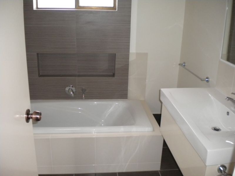 27 Hawaii Crescent, Banksia Beach QLD 4507