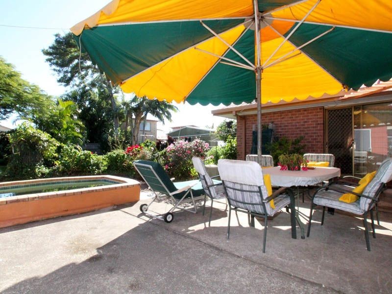 29 Hall Street, Bongaree QLD 4507