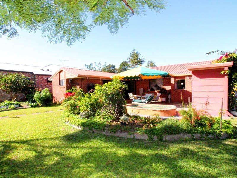 29 Hall Street, Bongaree QLD 4507