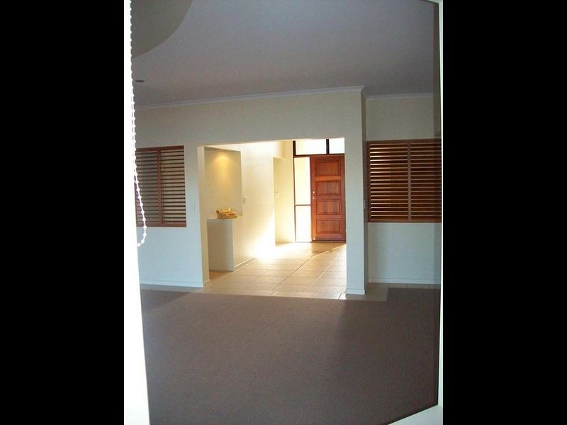 122 Cosmos Avenue, Banksia Beach QLD 4507