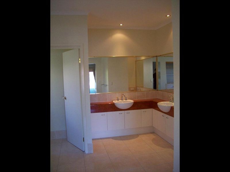 122 Cosmos Avenue, Banksia Beach QLD 4507