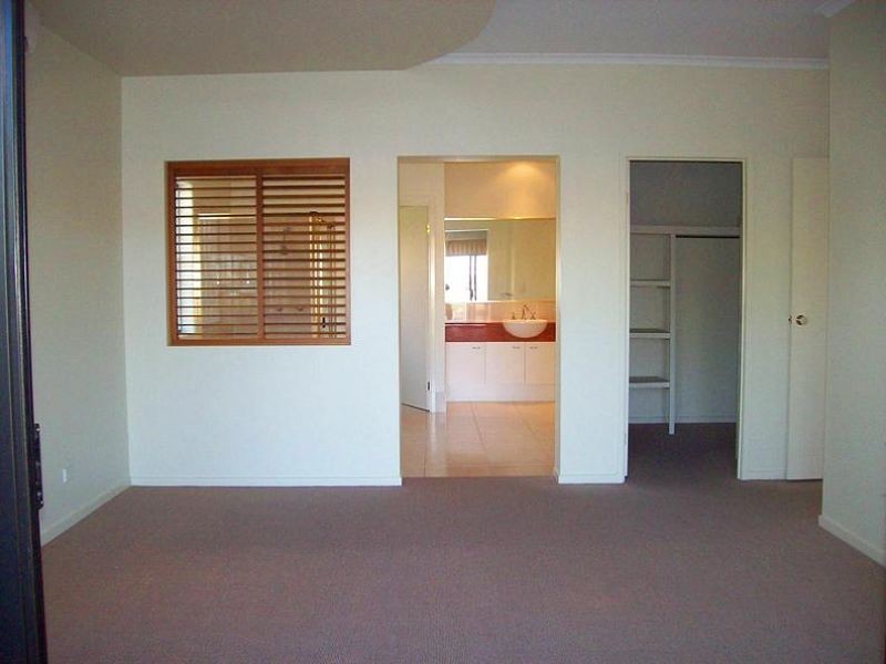 122 Cosmos Avenue, Banksia Beach QLD 4507