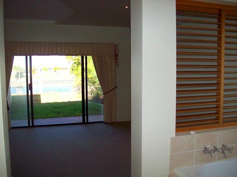 122 Cosmos Avenue, Banksia Beach QLD 4507