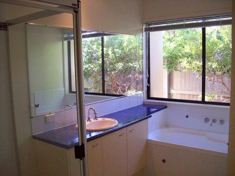 122 Cosmos Avenue, Banksia Beach QLD 4507
