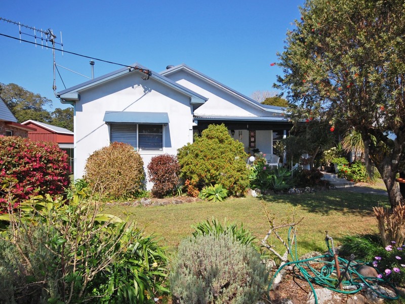 26 Combined Street, Wingham NSW 2429