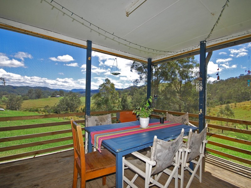 2 Leachs Road, Wingham NSW 2429