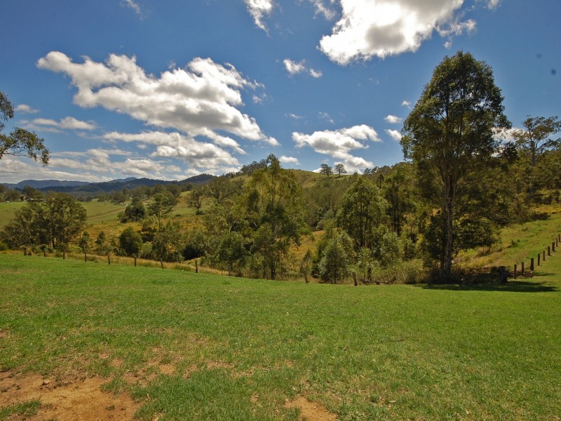 2 Leachs Road, Wingham NSW 2429