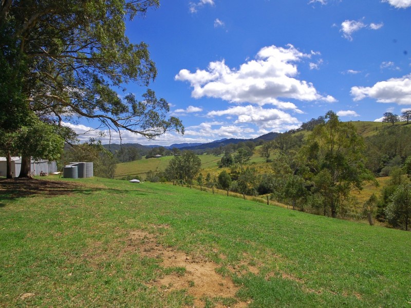 2 Leachs Road, Wingham NSW 2429