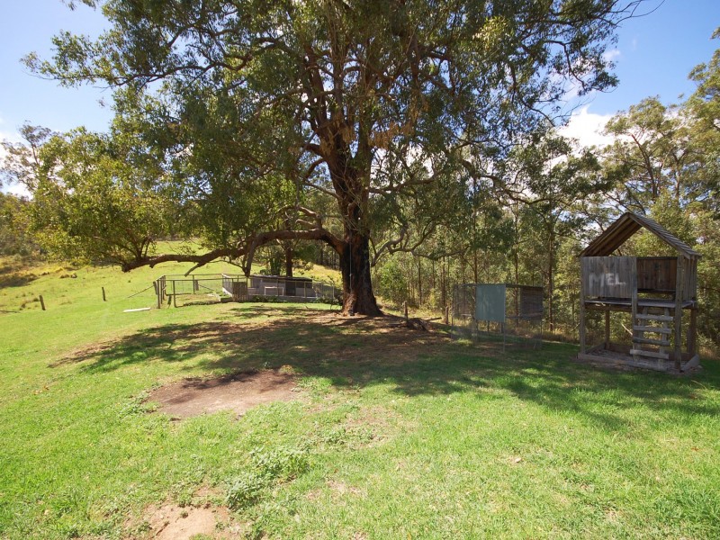 2 Leachs Road, Wingham NSW 2429