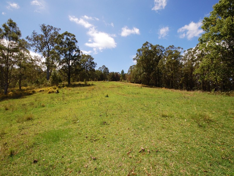 2 Leachs Road, Wingham NSW 2429