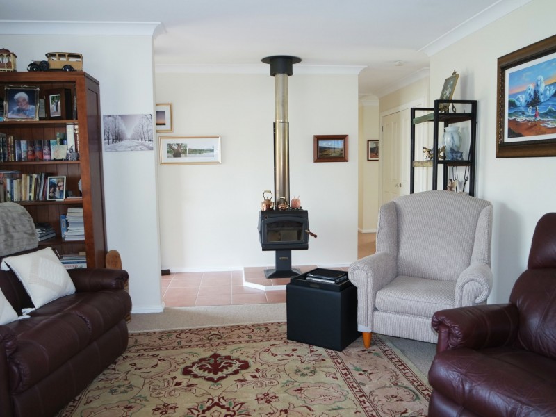 1 Sunset Avenue, Wingham NSW 2429