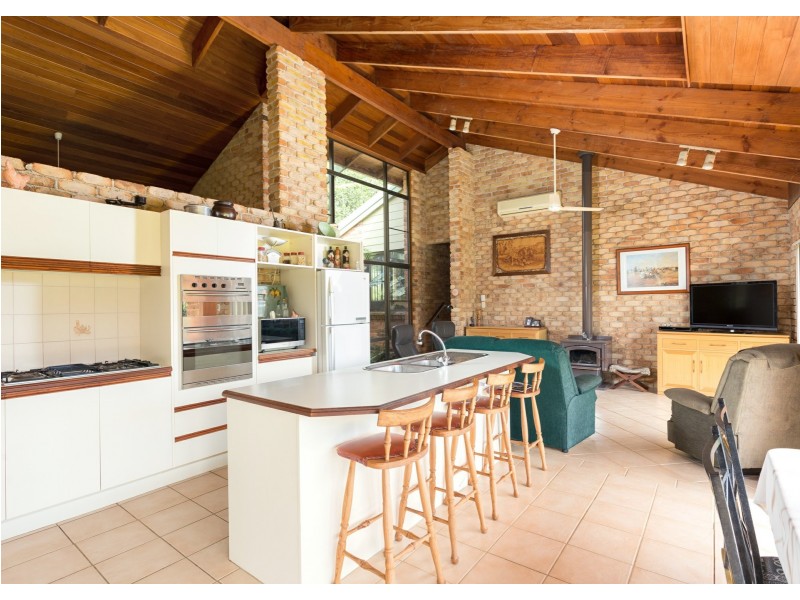 2 Betts Close, KILLABAKH via, Wingham NSW 2429