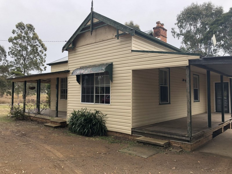 2 Racecourse Road, Wingham NSW 2429