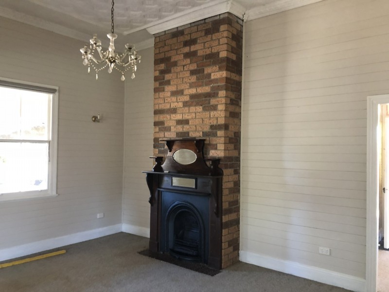 2 Racecourse Road, Wingham NSW 2429