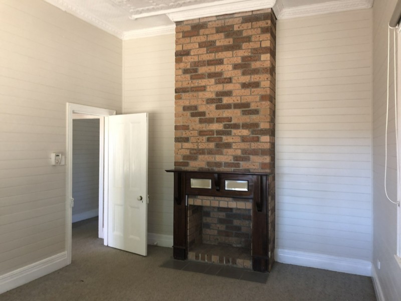 2 Racecourse Road, Wingham NSW 2429