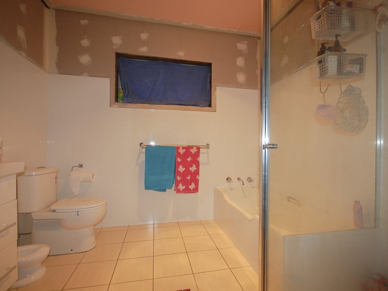 7 East Combined Street, Wingham NSW 2429
