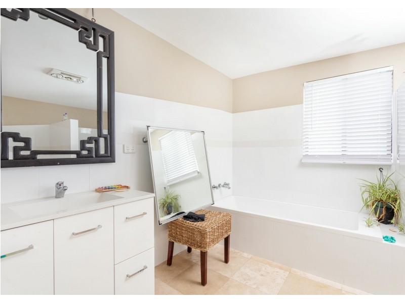 1252 Gloucester Road, Wingham NSW 2429