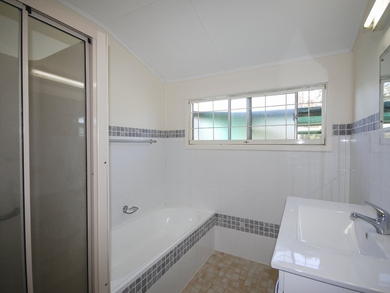 6 East Lansdowne Street, Lansdowne NSW 2430
