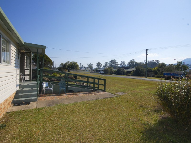 6 East Lansdowne Street, Lansdowne NSW 2430