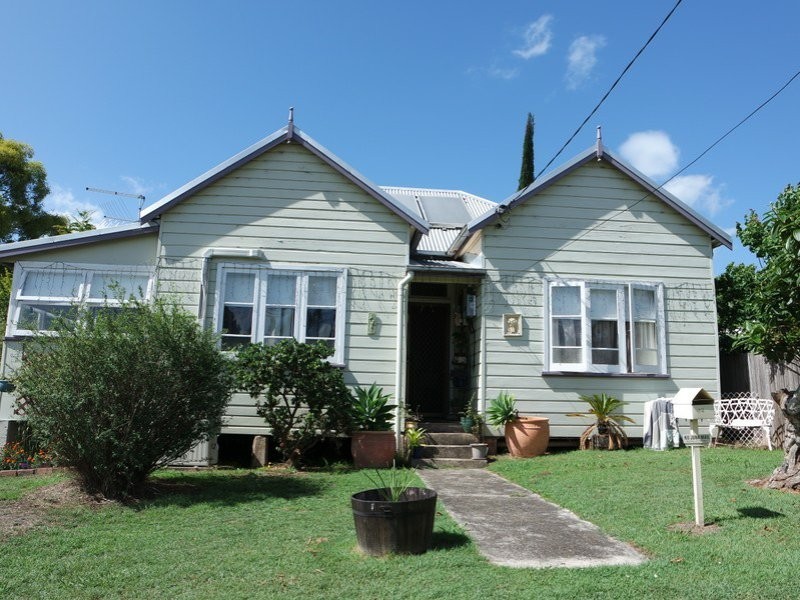 12 William Street, Wingham NSW 2429