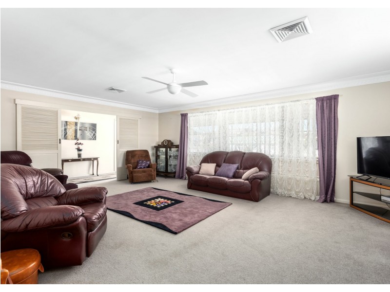 10 Primrose Street, Wingham NSW 2429