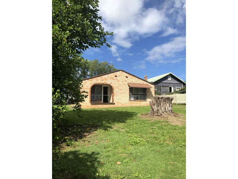 Unit 2/15 Flett Street, Wingham NSW 2429