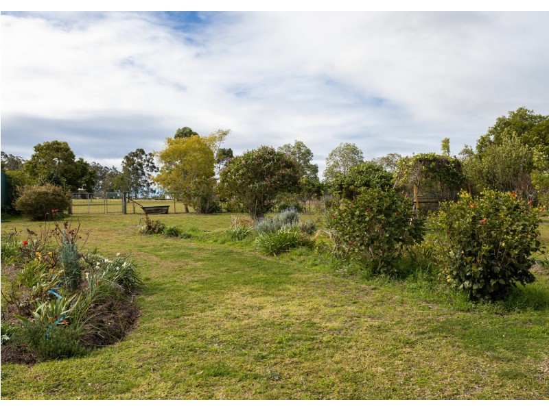 1 Lanark Close, Wingham NSW 2429