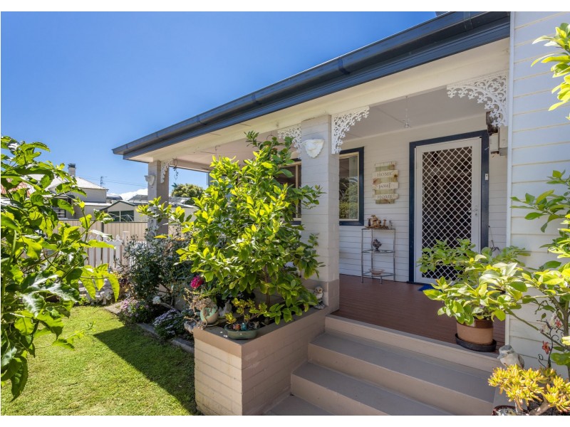 13 Queen Street, Wingham NSW 2429