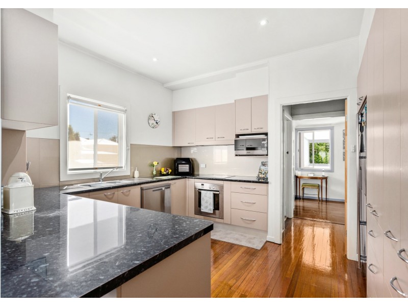 13 Queen Street, Wingham NSW 2429