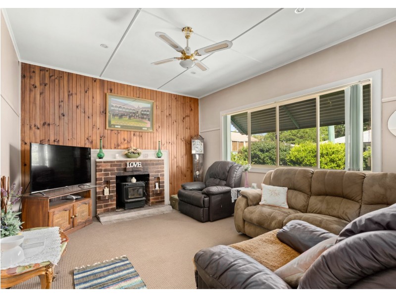 13 Queen Street, Wingham NSW 2429