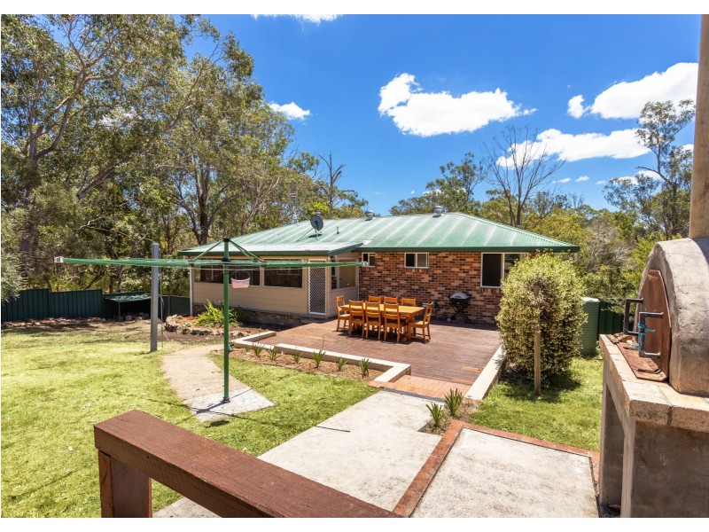 24 Pearson Place, Wingham NSW 2429