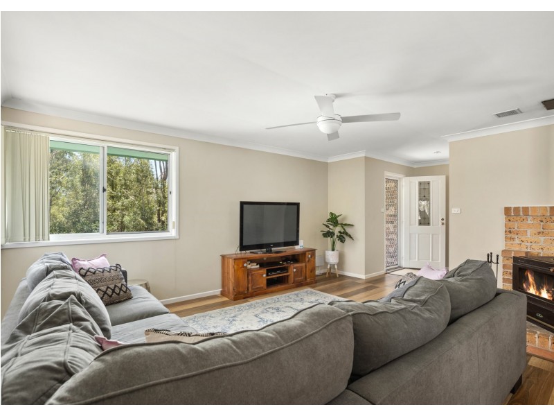 24 Pearson Place, Wingham NSW 2429