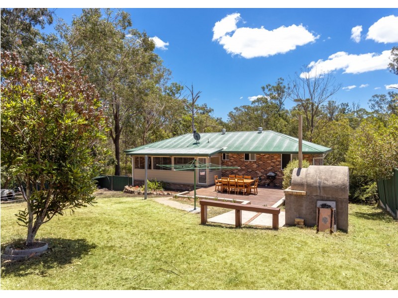 24 Pearson Place, Wingham NSW 2429
