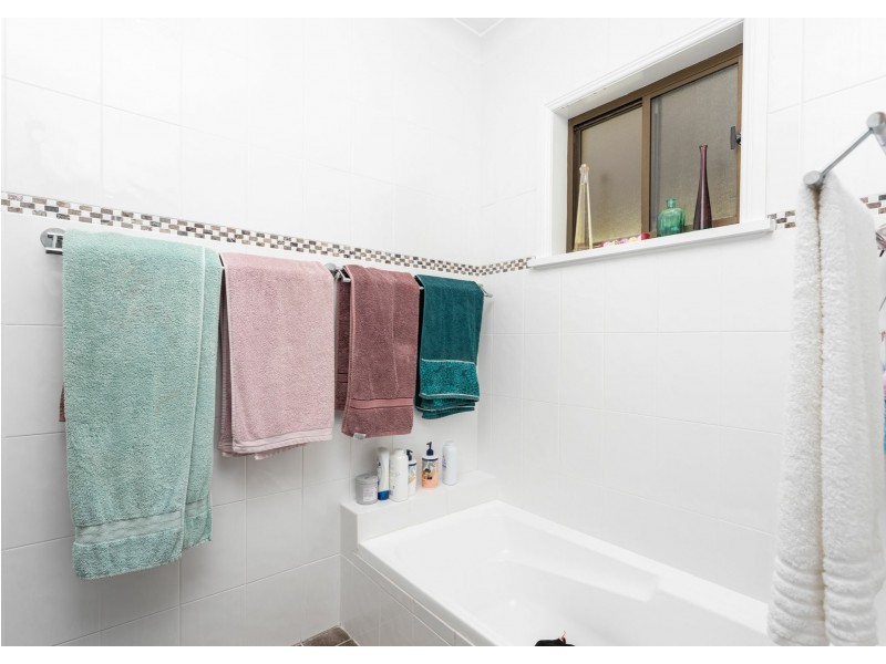 1 Apanie Close, Wingham NSW 2429