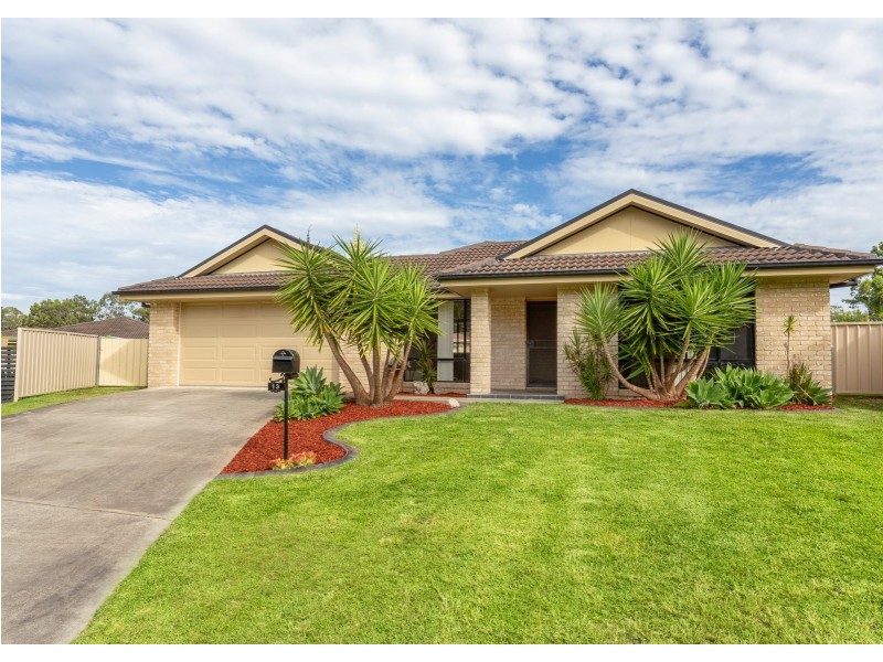 13 Hunter Place, Wingham NSW 2429